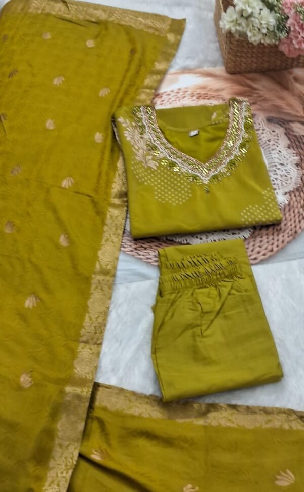 Luxurious Chartreuse Chudidhar Set